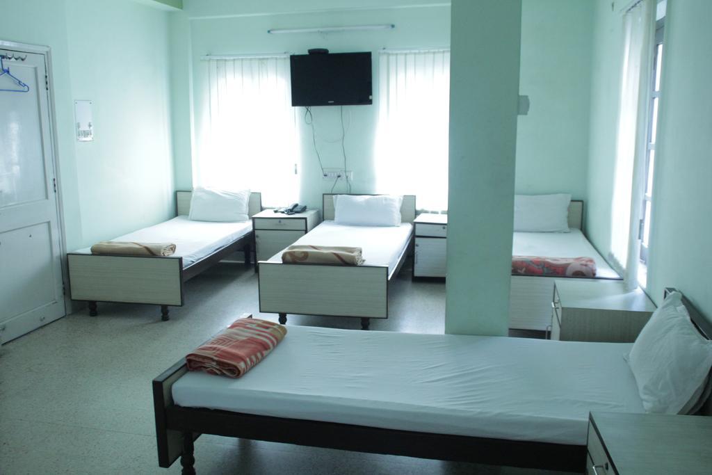 New Metro Guest House โกลกาตา ภายนอก รูปภาพ